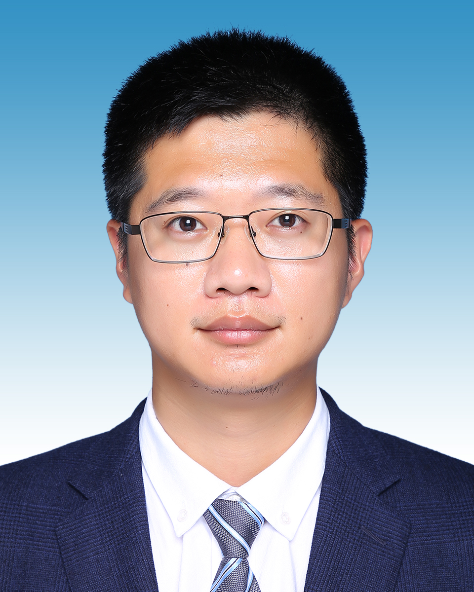 張朔豪
領導照片