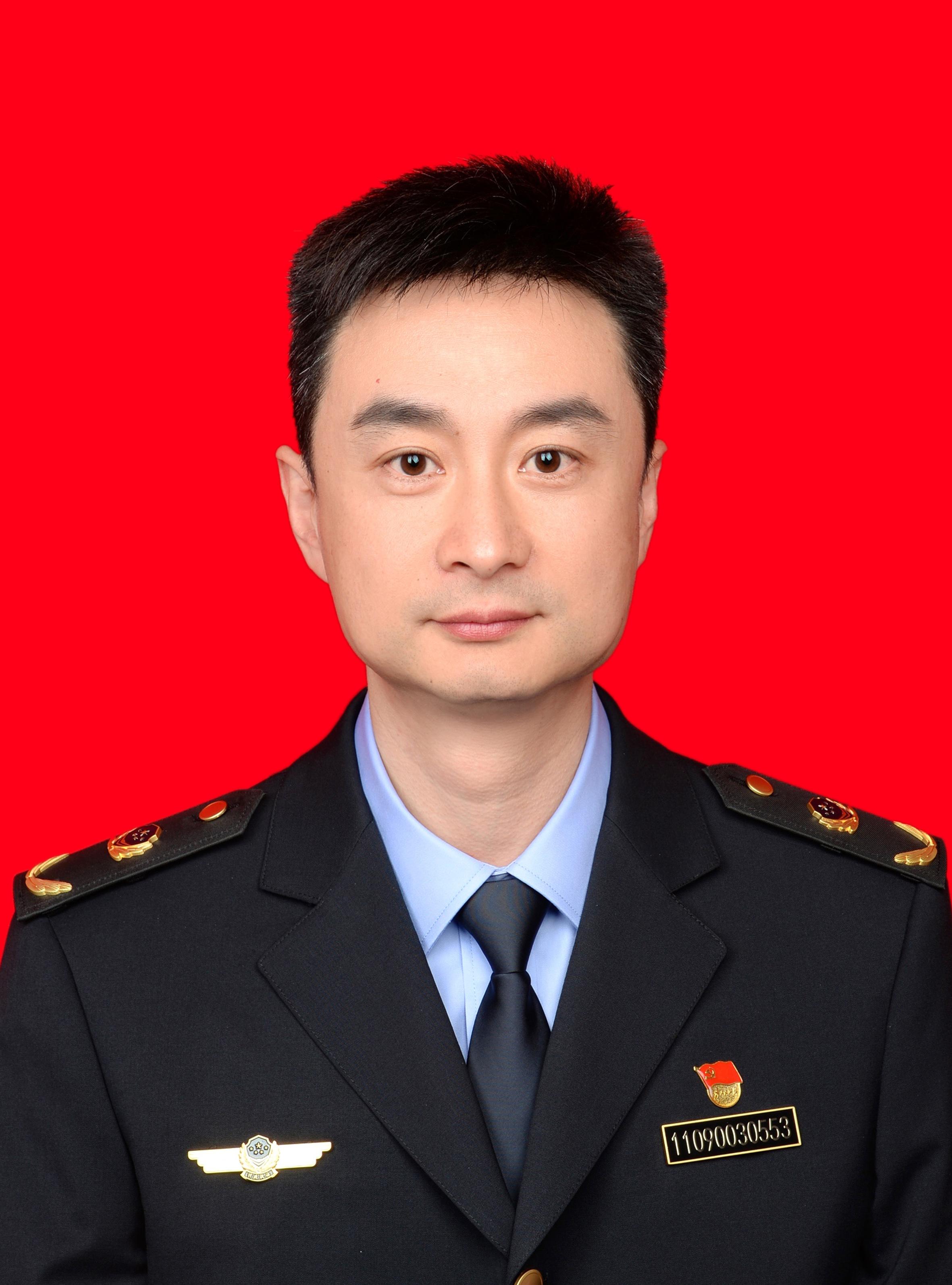 朱曉龍
領(lǐng)導(dǎo)照片