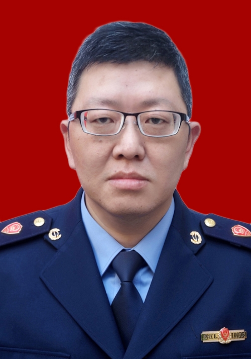 馬克駿
領導照片