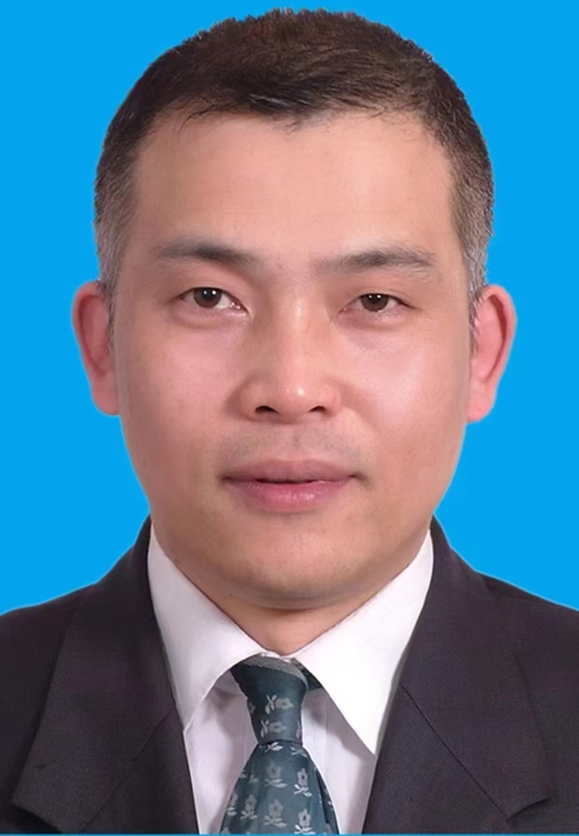 王意波領導照片